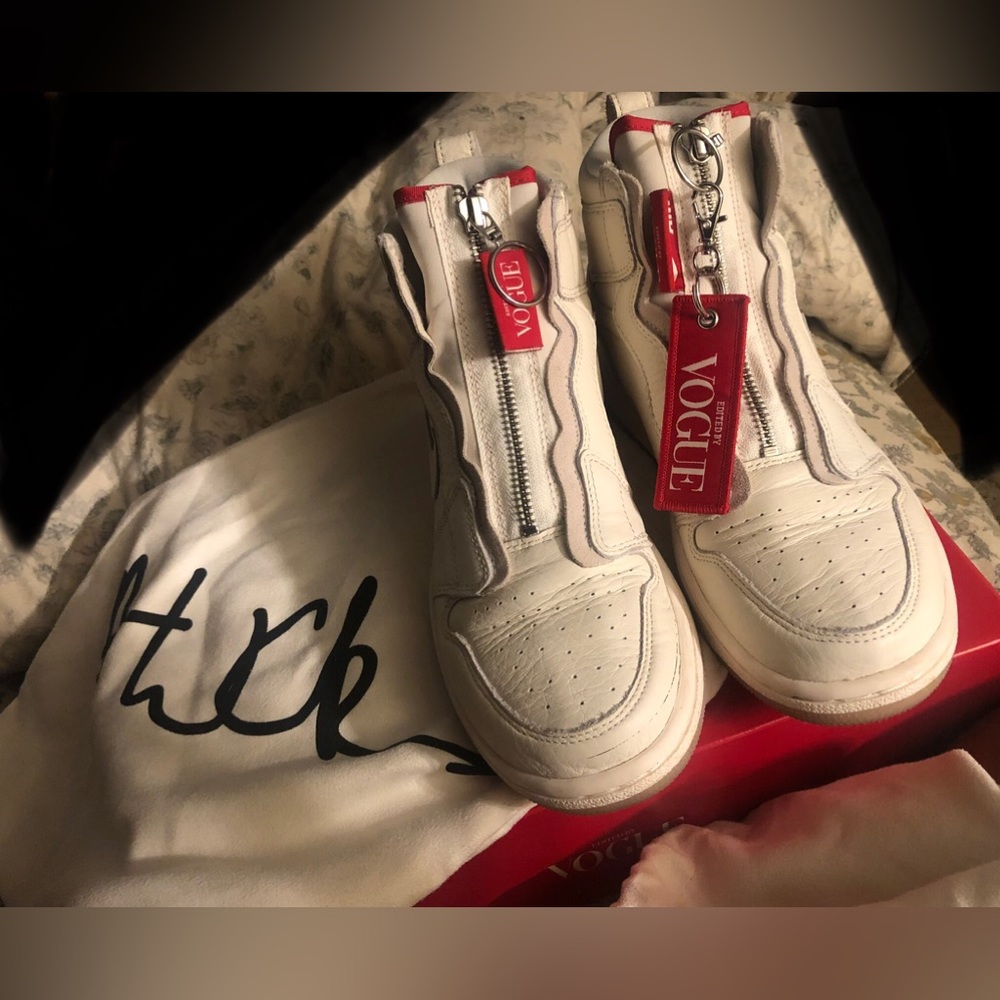 ❤️❤️2018 JORDAN 1/ANNA WINTOUR/VOGUE COLLAB SNEAKER!!!!❤️❤️